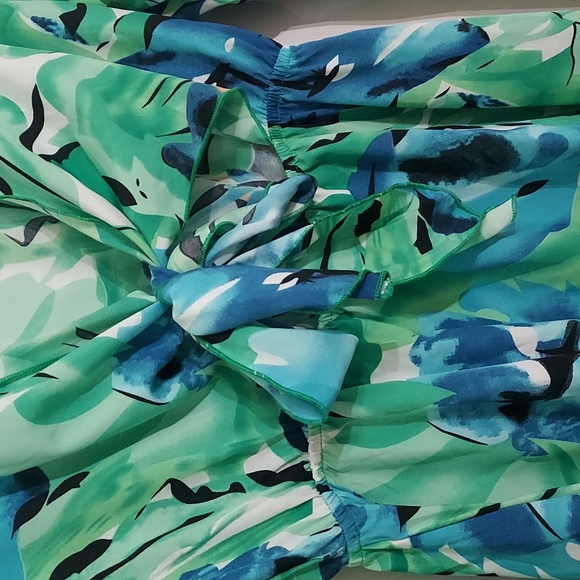 Floral Print Tie Front Dress - Picture 7 of 12